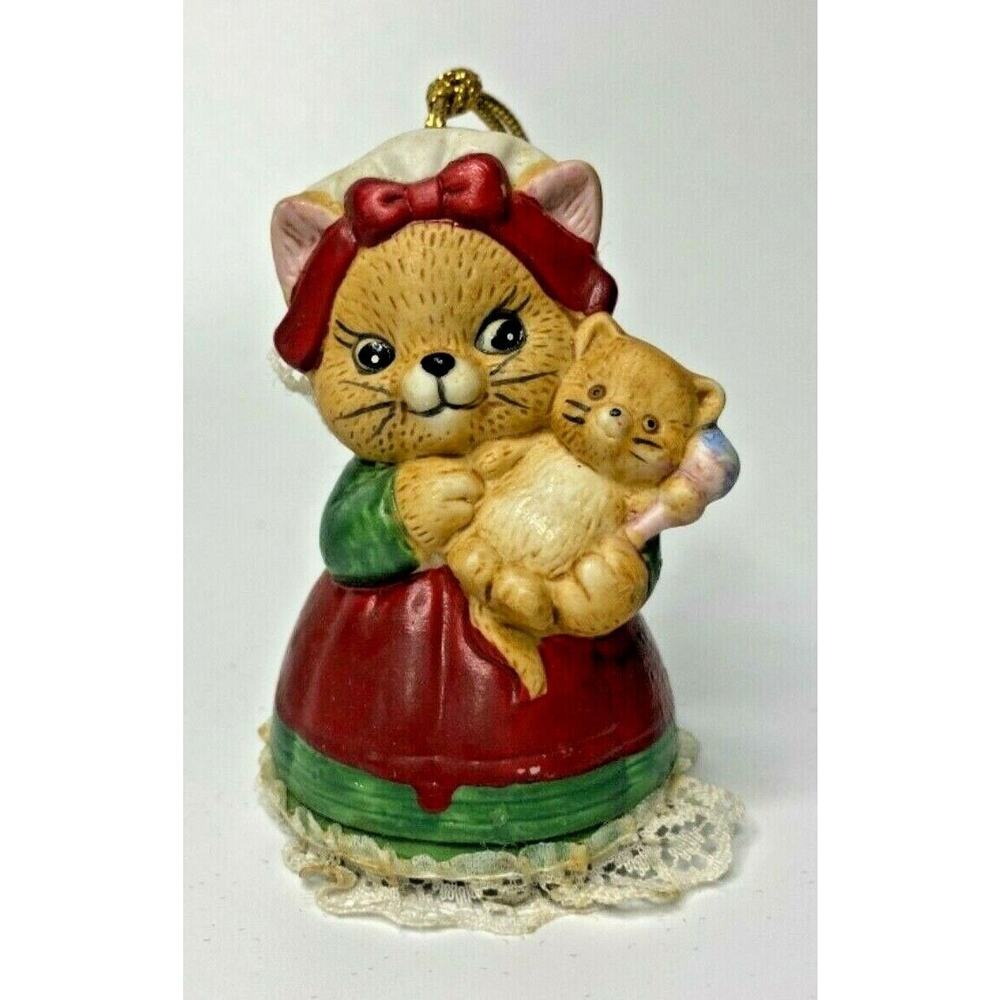 J.S.N.Y. Porcelain Cat Ornament U31